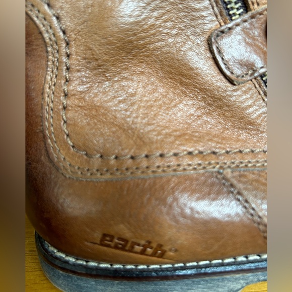 Earth Boots - Picture 5 of 7